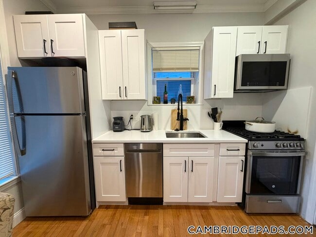 Foto del edificio - 1576 Cambridge St