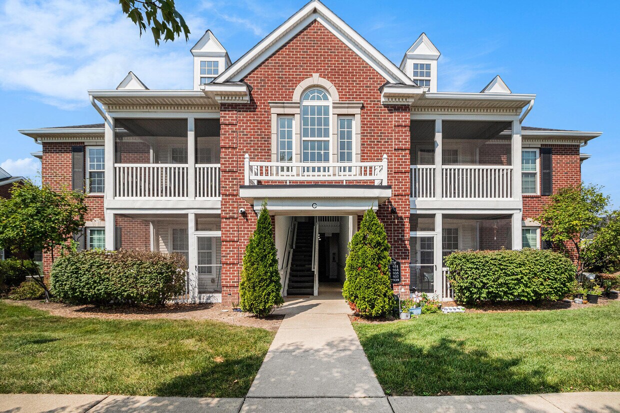 Foto principal - 937 E Summerfield Glen Cir