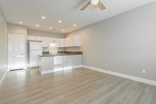 Foto del edificio - 1701 S Dandelion St