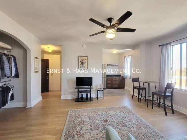 Foto del edificio - 315 W 3rd St