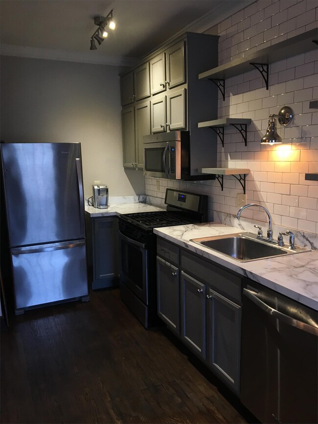 Foto del edificio - 2030 N Delaware St