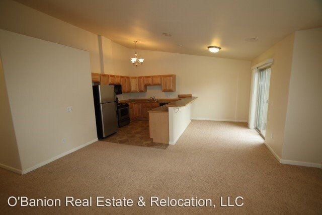 Building Photo - 2843 S Avalon Cir