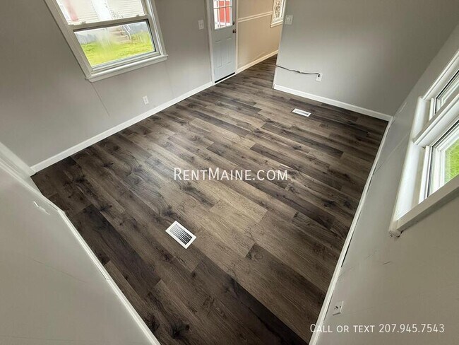 Foto del edificio - 799 Stillwater Ave