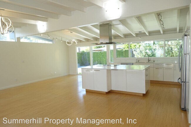Foto del edificio - 5 br, 3 bath House - 2470 Agnes Way