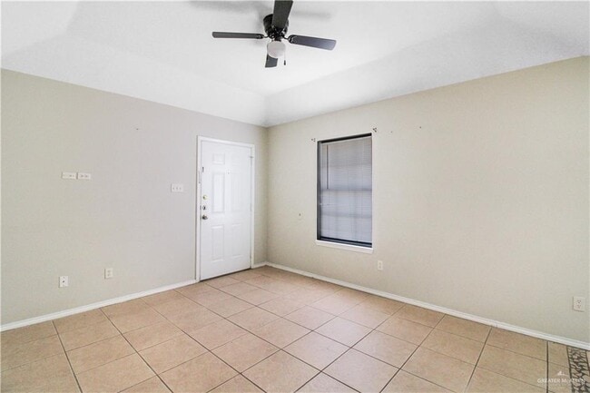 Building Photo - 413 Date Palm Ave