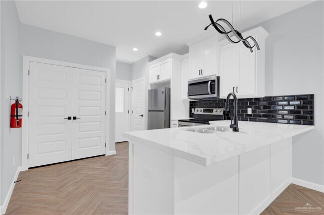 Foto del edificio - 3307 Aurora Ln