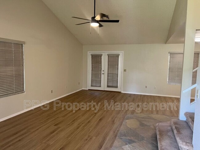 Building Photo - 240 S Rush Cir W