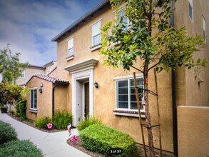 Building Photo - 37435 Paseo Tulipa