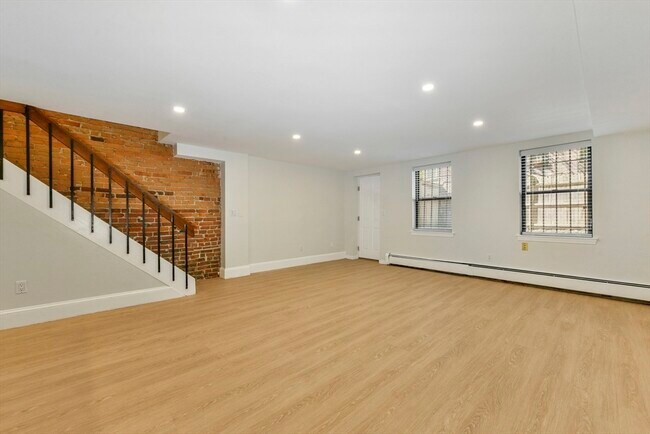 Building Photo - 97 Appleton St