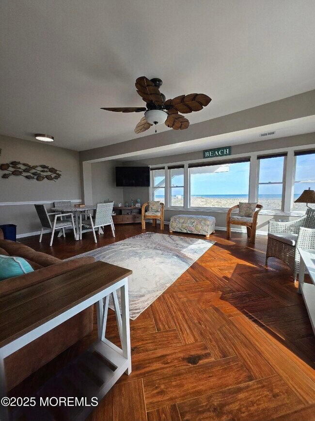 Building Photo - 42 Dune Terrace
