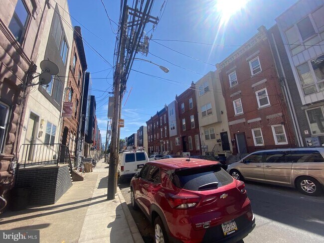 Foto del edificio - 1849 N 17th St