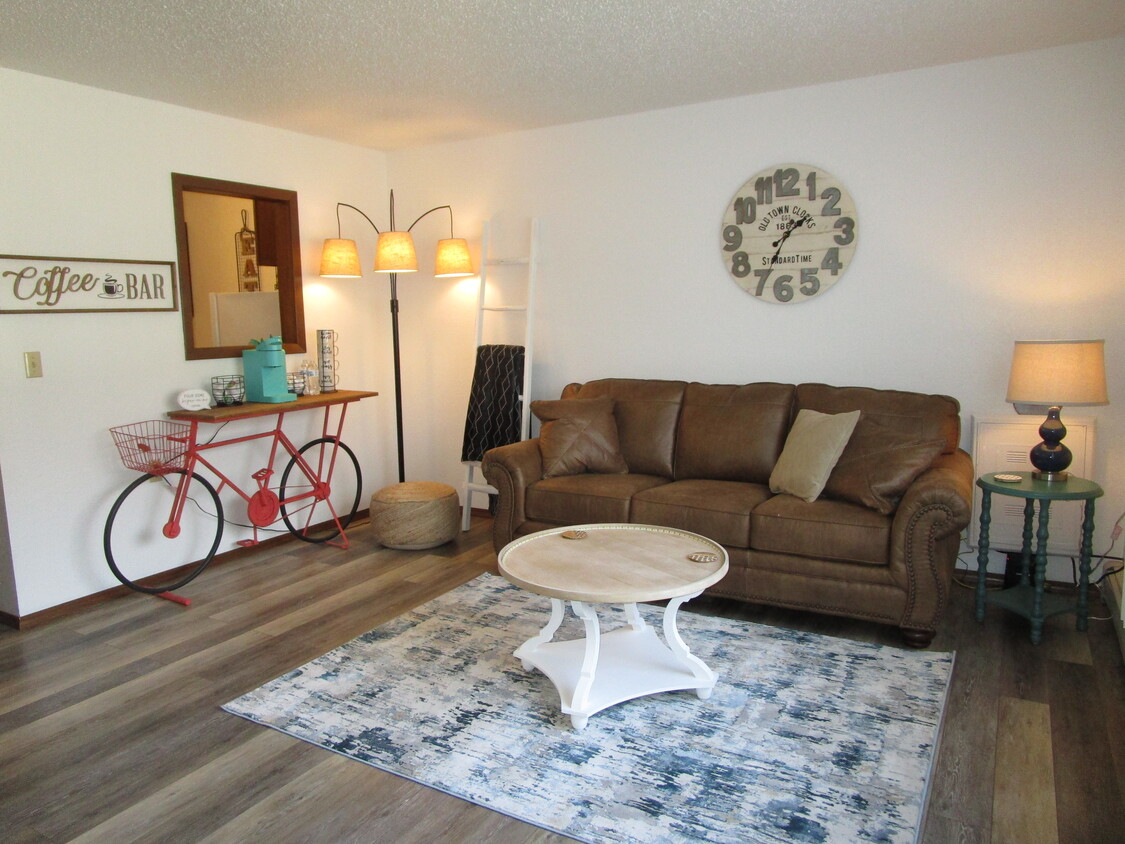 Foto principal - 830 S Moore St