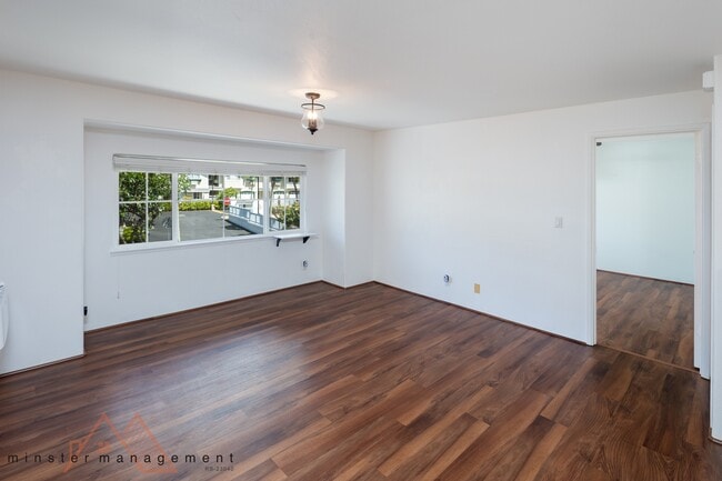 Building Photo - 7080 Hawaii Kai Dr