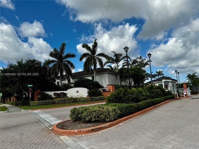 Foto del edificio - 17333 NW 7th Ave