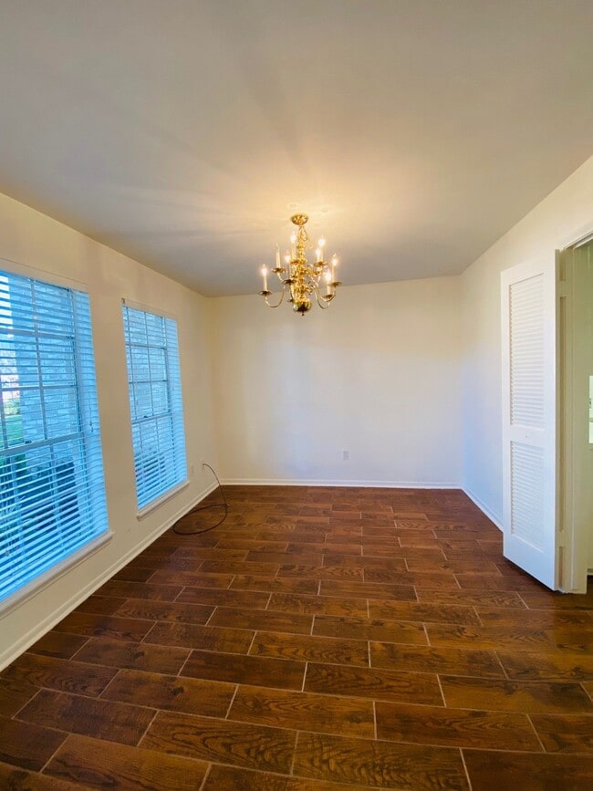 Building Photo - 30 River Creek Way