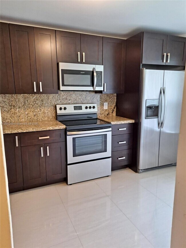 Foto del edificio - 8041 SW 21st Ct