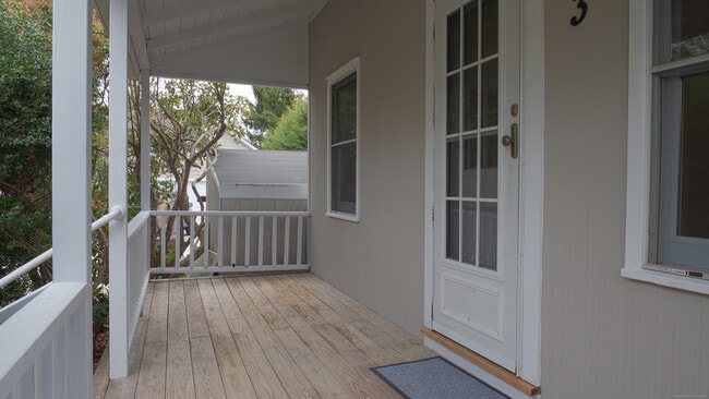 Building Photo - 3 Howard Ave