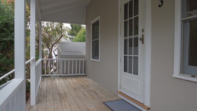 Foto del edificio - 3 Howard Ave