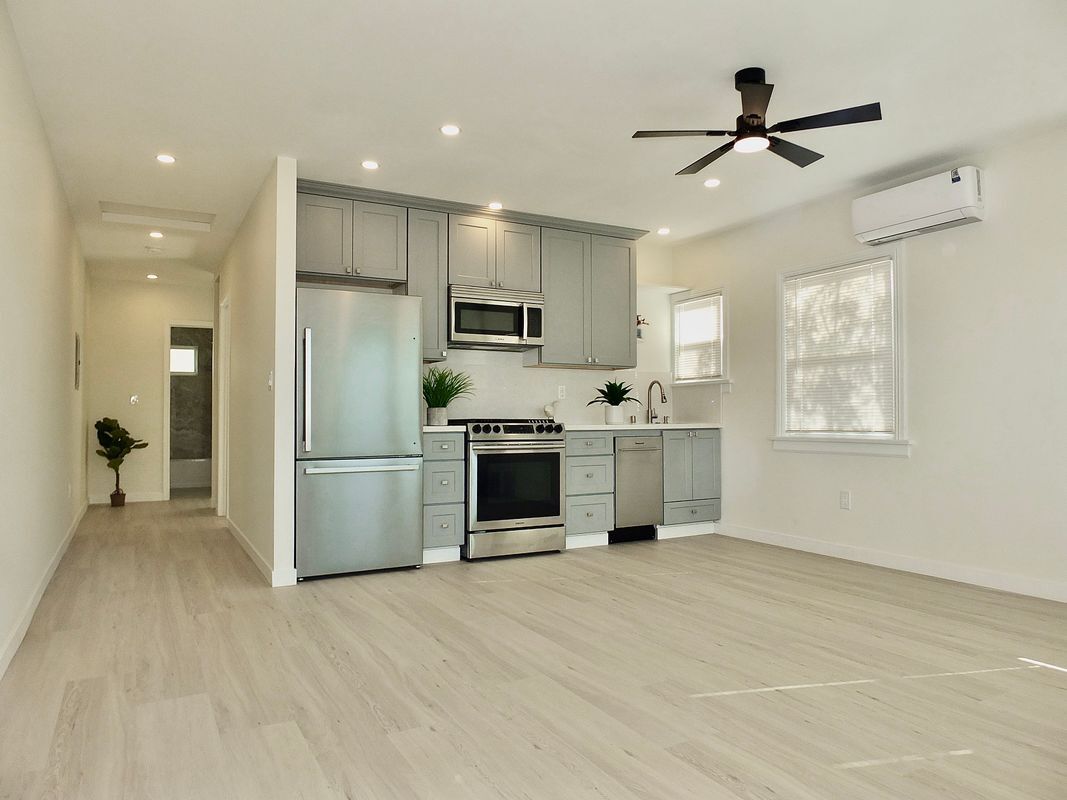 Building Photo - 2618 Lime Ave