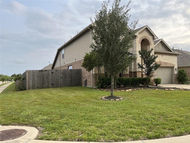Building Photo - 14618 North Carolina Green Dr