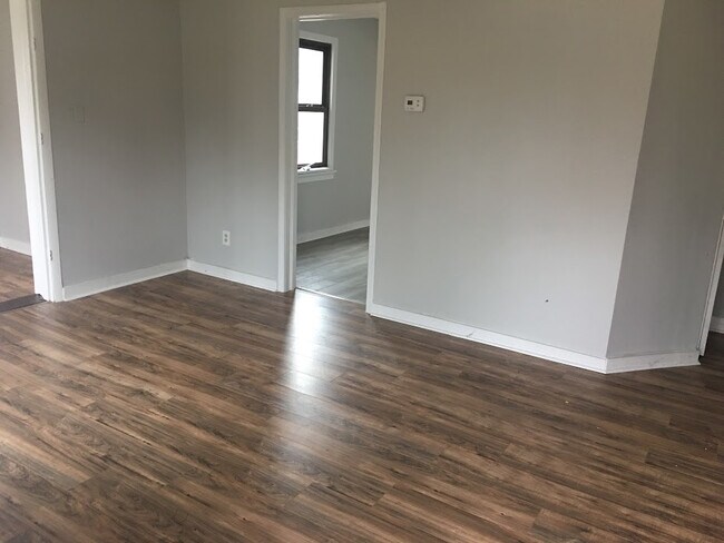 Building Photo - 3109 Emporia Street