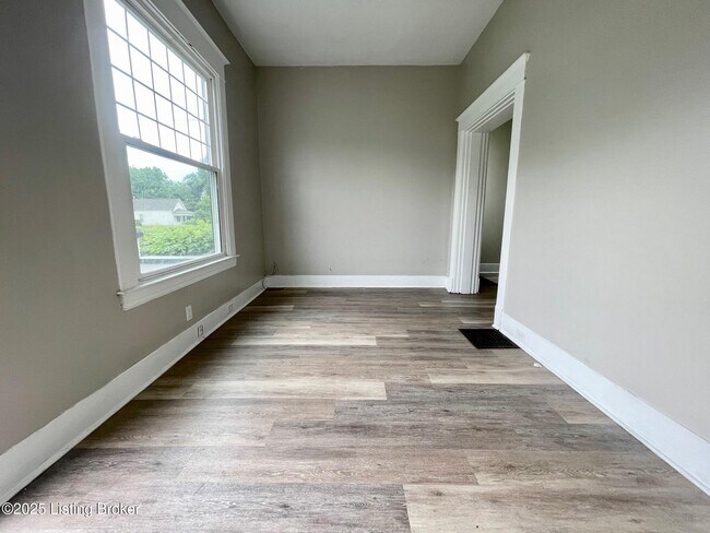 Foto del edificio - 1449 Beech St