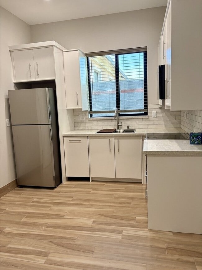 Photo - 537 S 96th St House