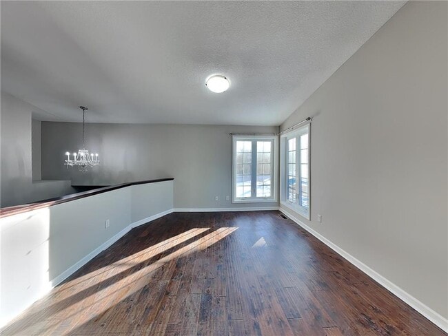 Foto del edificio - 1525 Independence Ave N