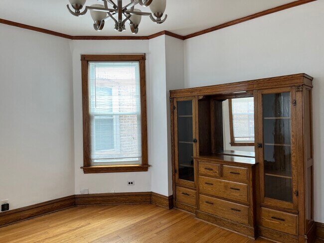 Foto del edificio - 3735 W Belden Ave