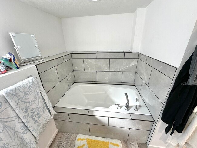 Foto del edificio - 382 N 200 W