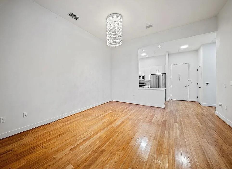 Foto principal - 220 W 148th St