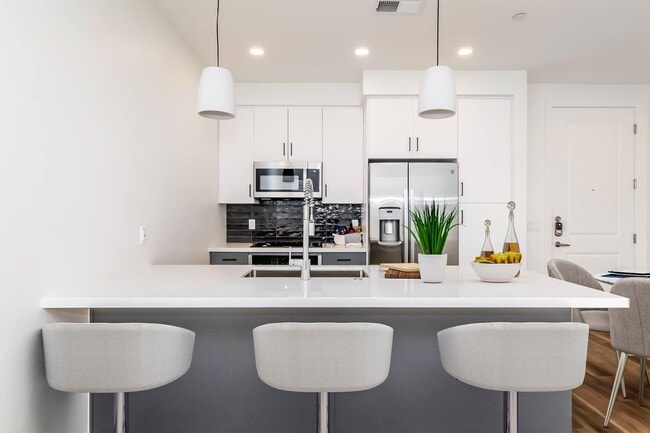 Interior Photo - Onyx Uptown PHX