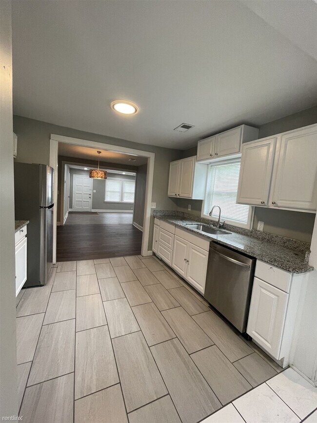 Foto del edificio - 4 br, 2 bath House - 1308 Marlboro Avenue
