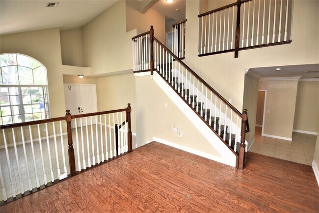 Building Photo - 1555 Fiddlewood Ct
