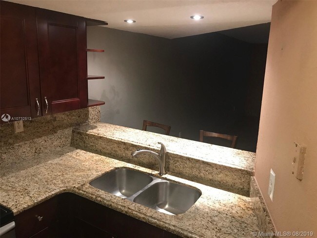 Foto del edificio - 210 W 68th St