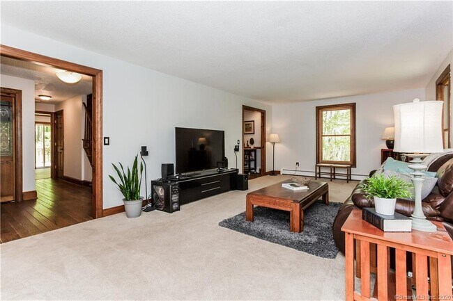 Building Photo - 51 Luchon Rd