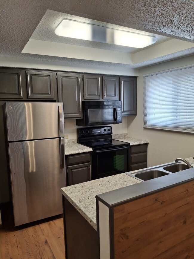 Building Photo - 1314 Galeta Ave