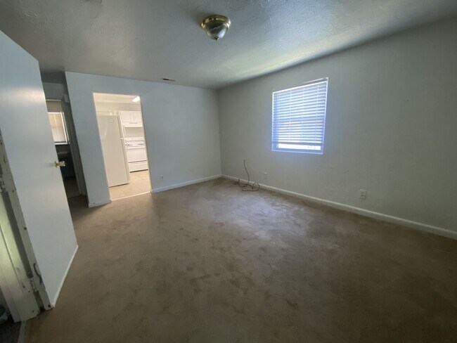 Building Photo - ORA3619#-PR