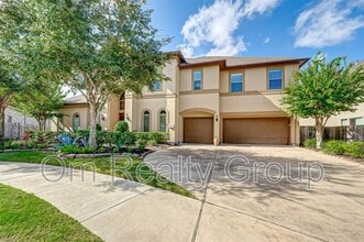 Building Photo - 2910 Cotswold Lane