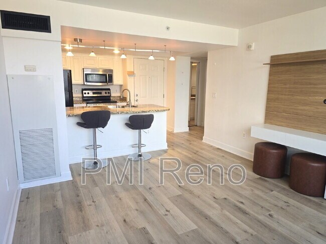 Building Photo - 450 N Arlington Ave