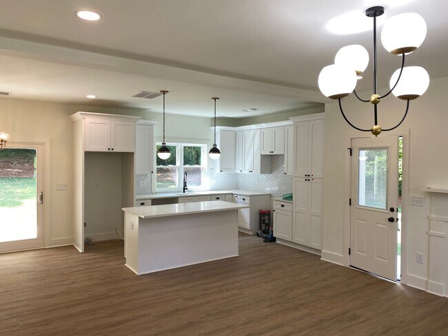 Foto del edificio - Newly built 4 Bed, 2.5 bath in Atlanta!
