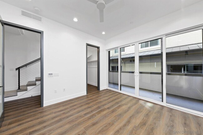 Building Photo - 4079 1st Ave