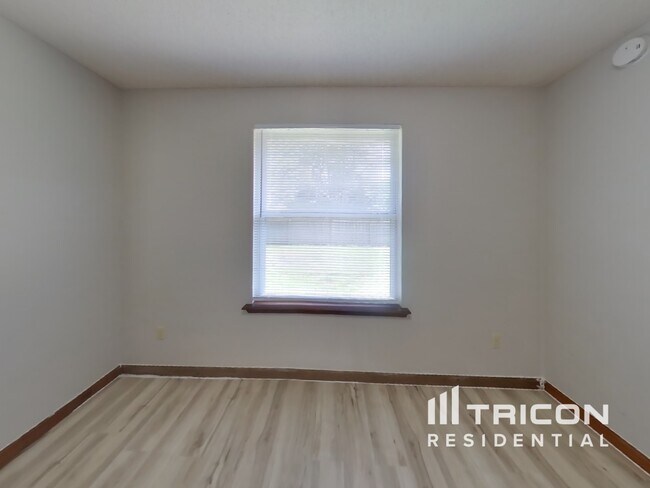 Building Photo - 5378 Sidesaddle Dr