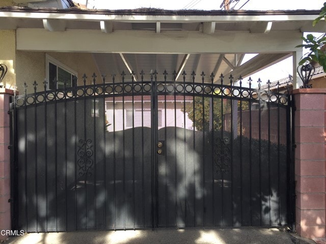 Building Photo - 33 E Santa Anita Terrace