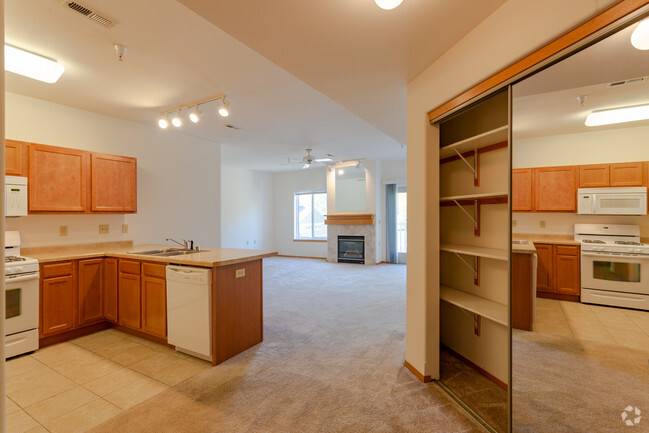 1HAB, 1BA - Woodsview Apartments