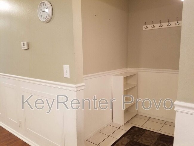 Foto del edificio - 1686 Hickory Ln