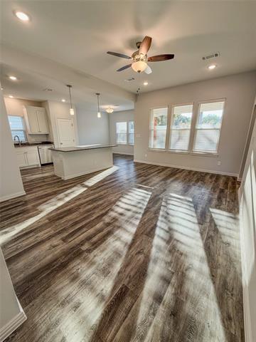 Foto del edificio - 2105 Bluebonnet Ave