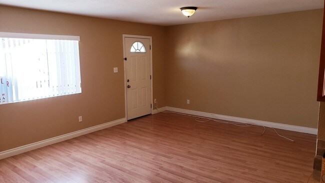 Foto del edificio - 3325 Walnut Grove Ave