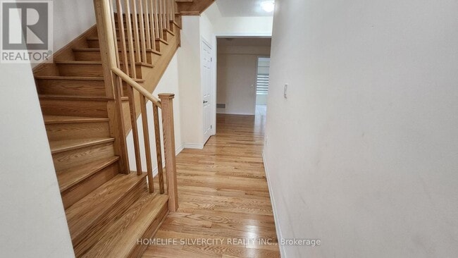 Building Photo - 263 Fleetwood Dr