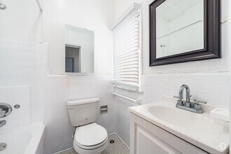 1BR, 1BA - 700SF - Bathroom - Chateau Lily - Chateau Lily LLC
